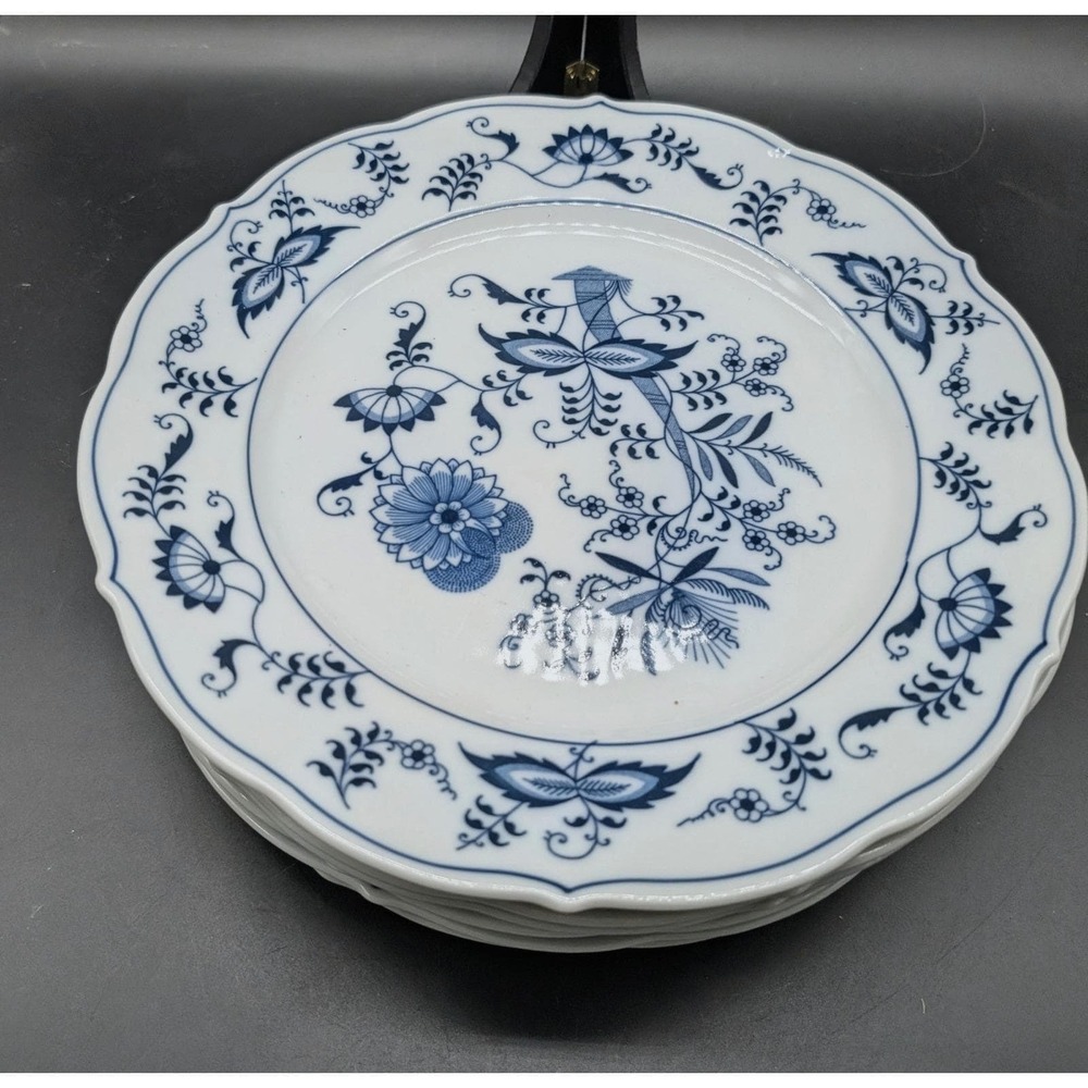 Blue Danube Japan Blue Onion Scalloped Dinner Plates Set of 6 Porcelain 10.25in